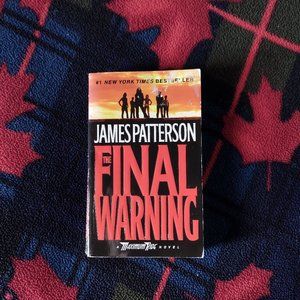 📚 3/$15 or 5/$20 📚 Novel - The Final Warning (#4)